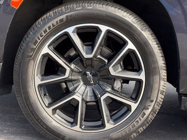 Used 2022 Chevrolet Tahoe RST w/ Luxury Package AWD/4WD image 12
