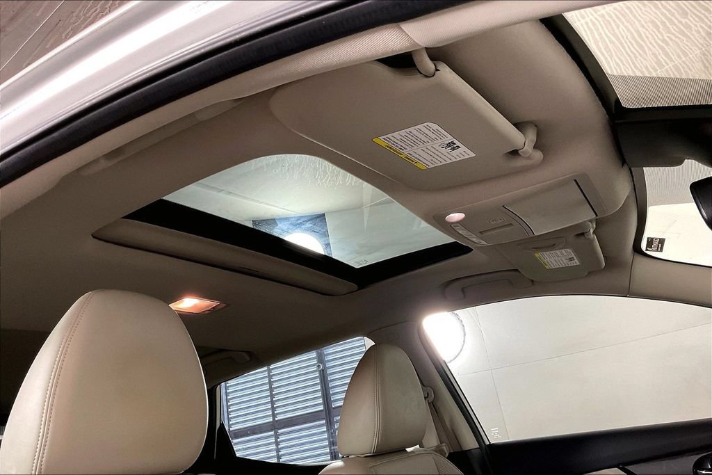 Used 2022 Nissan Rogue Sport SL w/ Premium Package FWD image 29