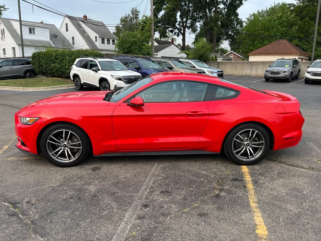 Used 2017 Ford Mustang Coupe RWD image 7
