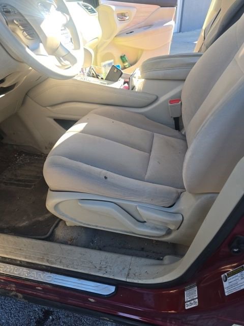 Used 2015 Nissan Murano S image 16