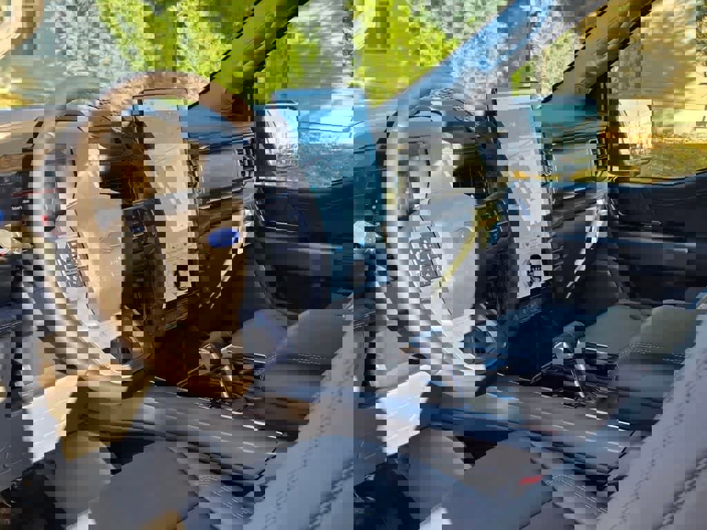 New 2025 Ford F150 Lightning Flash image 18