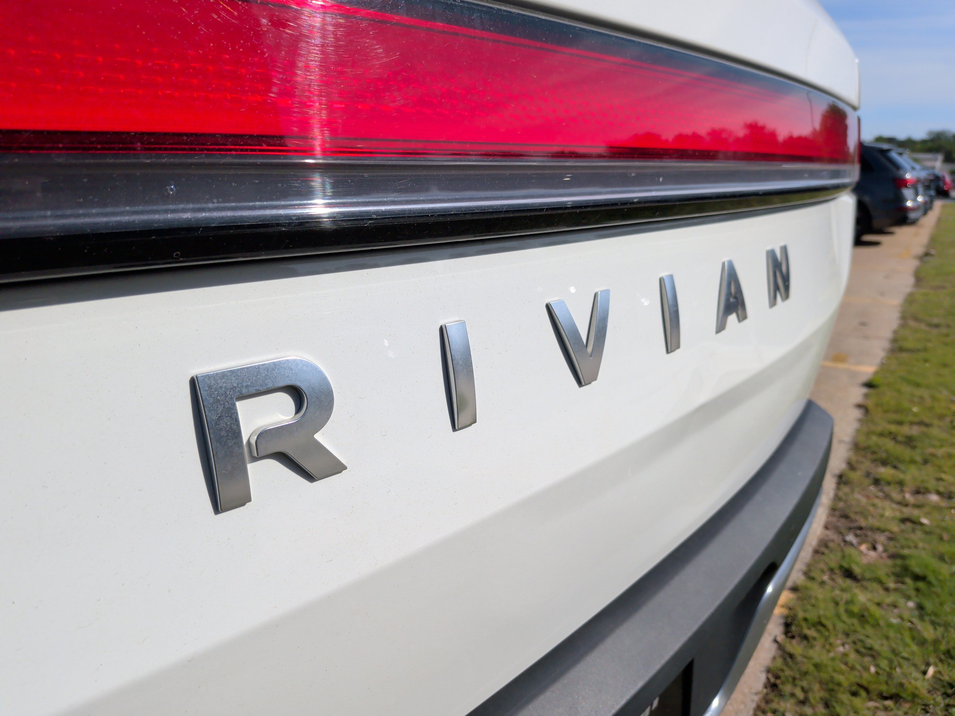 Used 2022 Rivian R1T Adventure AWD/4WD image 37