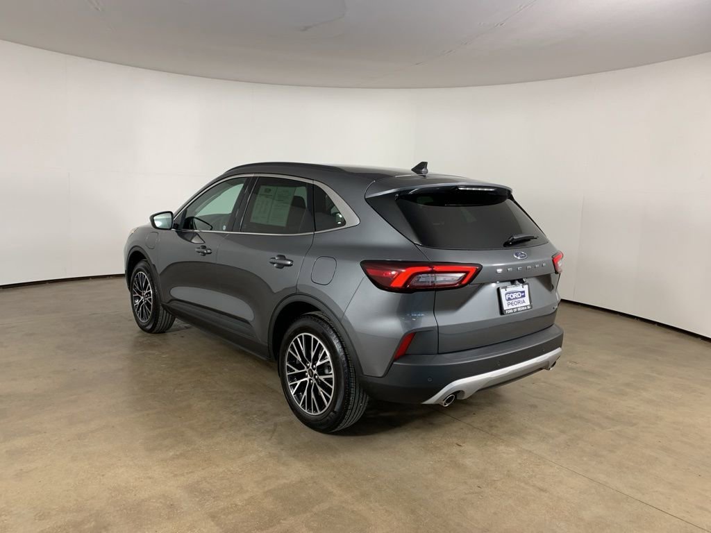 Used 2025 Ford Escape SE image 14