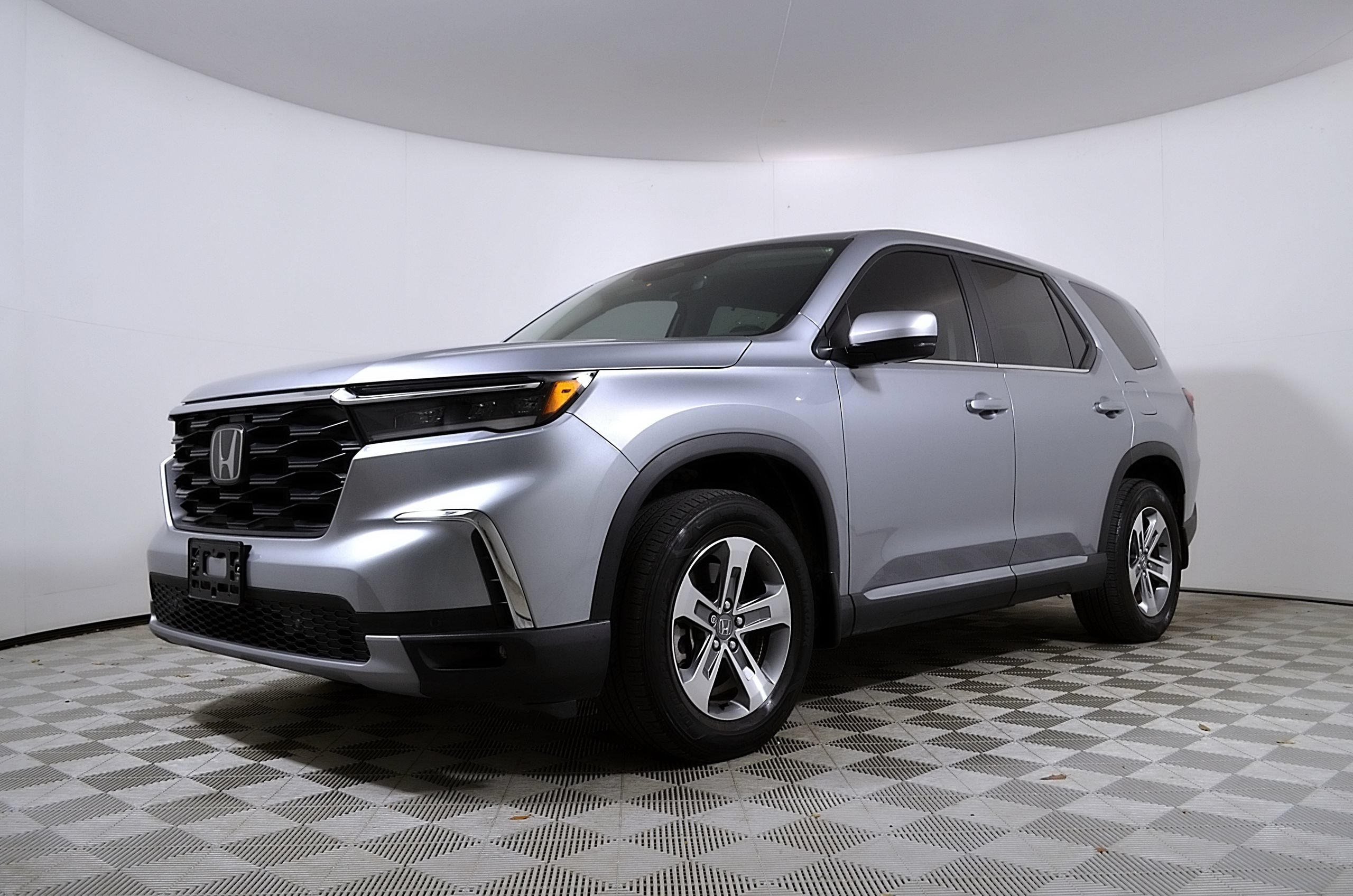 Used 2024 Honda Pilot EX-L image 3