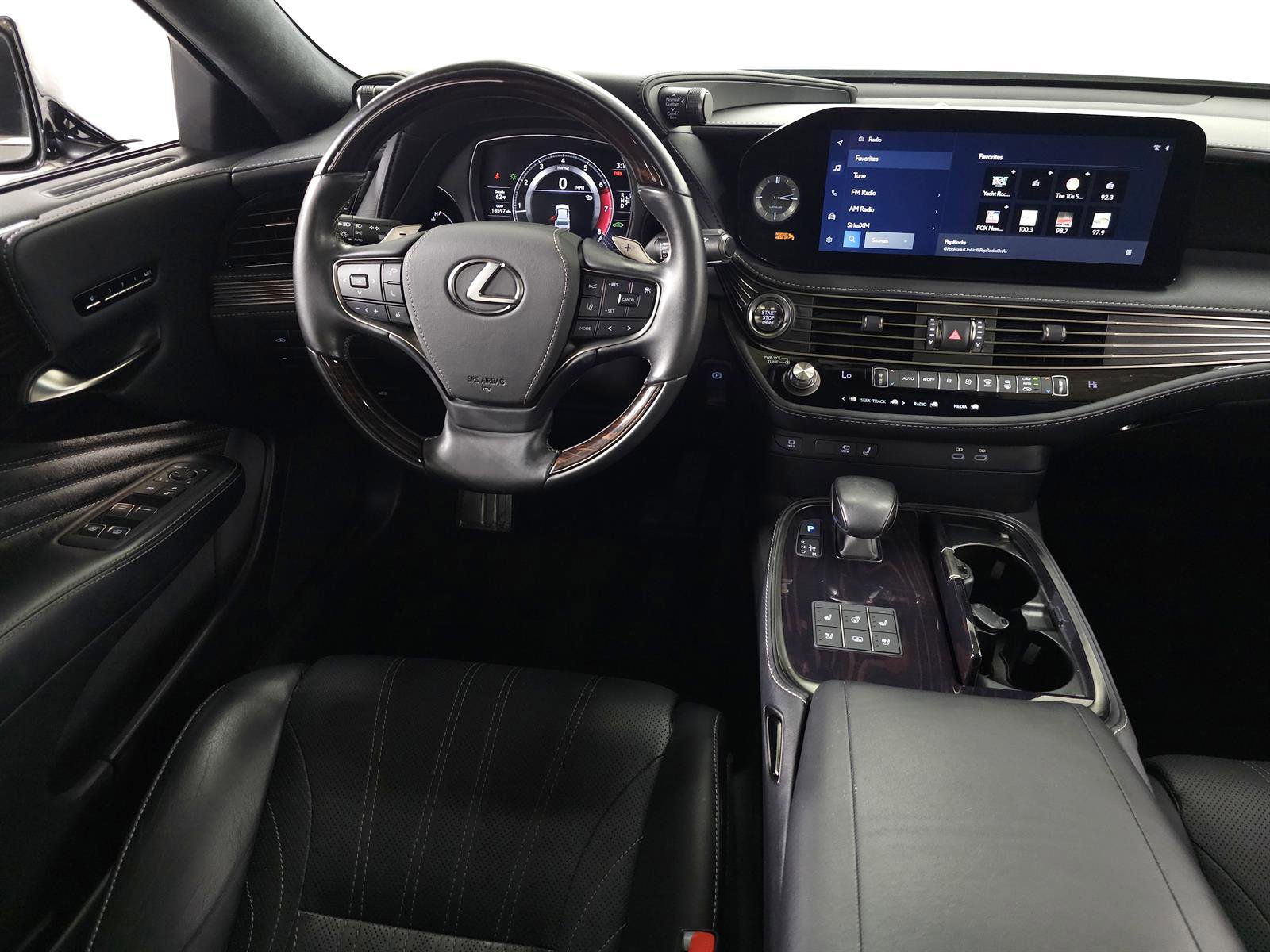 Certified 2023 Lexus LS 500 AWD w/ Luxury Package image 17