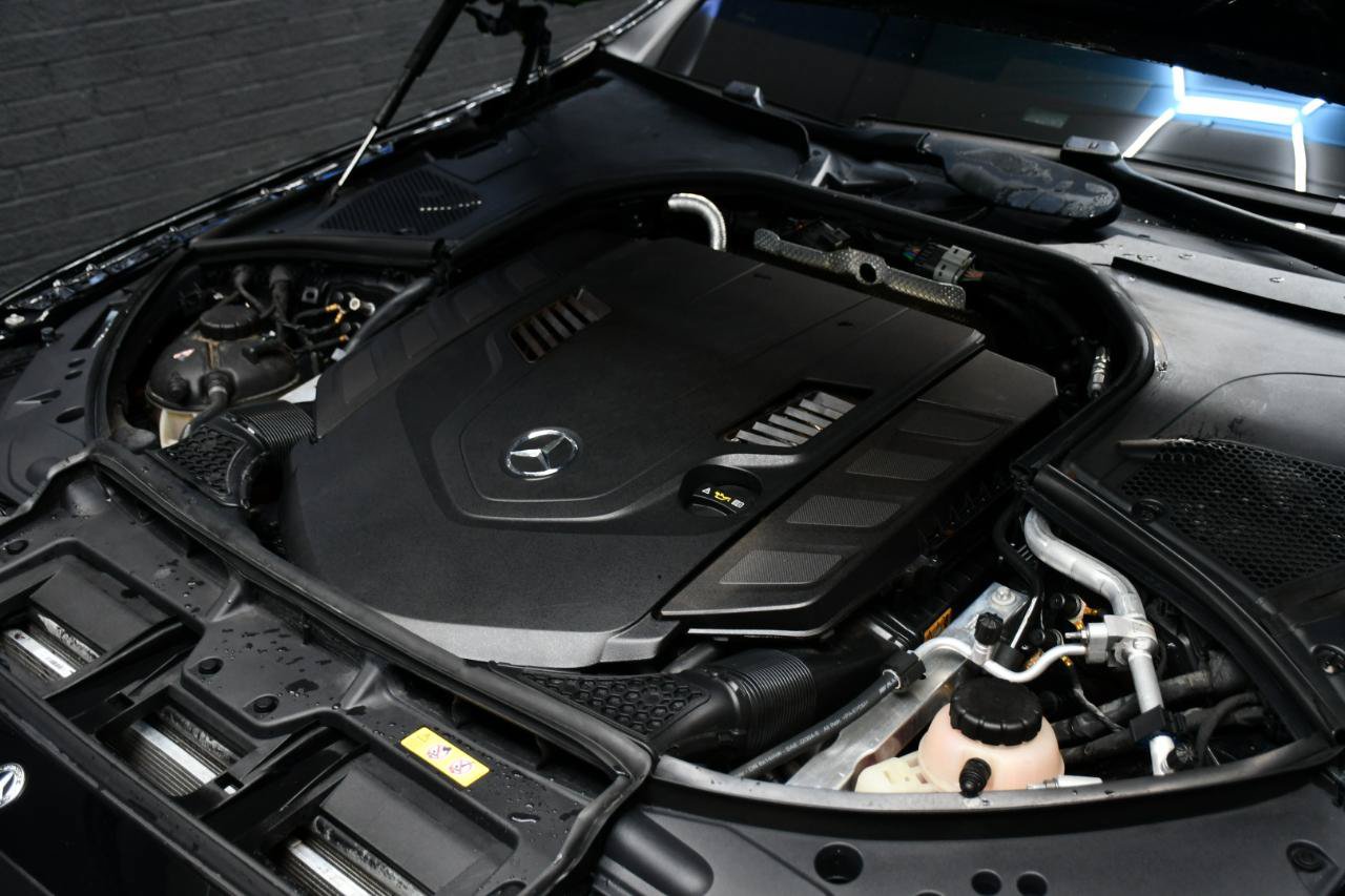 Used 2022 Mercedes-Benz S 580 4MATIC Sedan w/ AMG Line Package image 13
