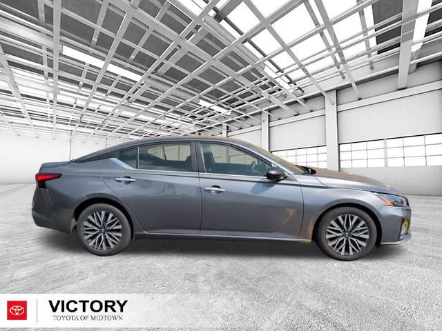 Used 2024 Nissan Altima 2.5 SV FWD video 2