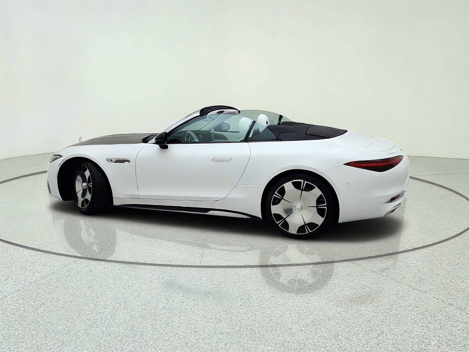 New 2026 Mercedes-Benz Maybach SL 680 image 13