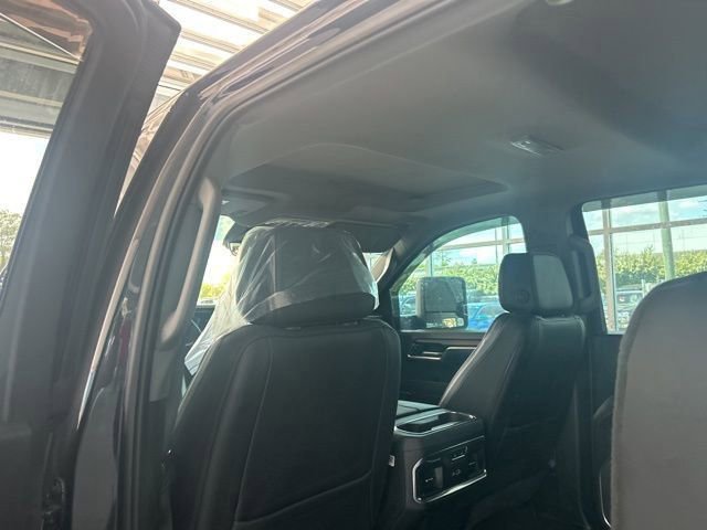 Used 2025 GMC Sierra 2500 Denali w/ Denali Reserve Package image 16