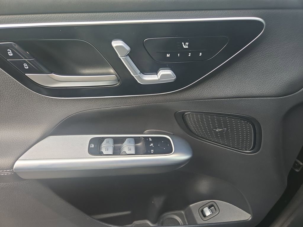 Used 2023 Mercedes-Benz GLC 300 4MATIC image 21