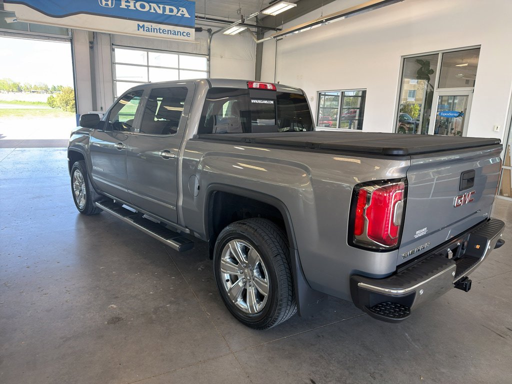 Used 2017 GMC Sierra 1500 SLT AWD/4WD image 3