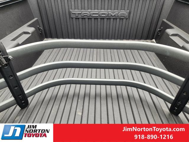 Used 2025 Toyota Tacoma Limited AWD/4WD image 32