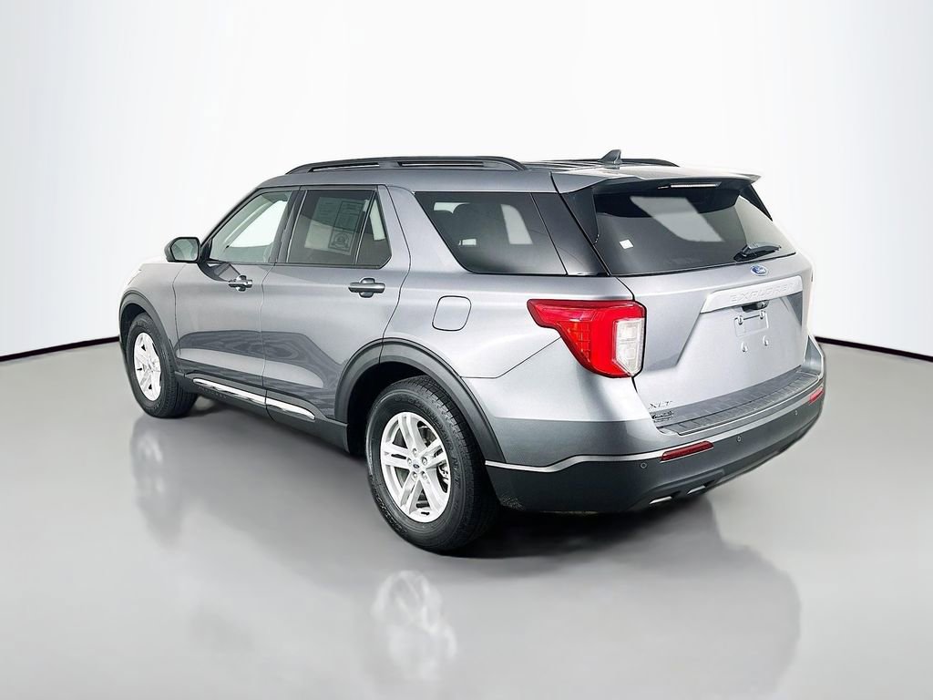 Used 2023 Ford Explorer XLT RWD image 5