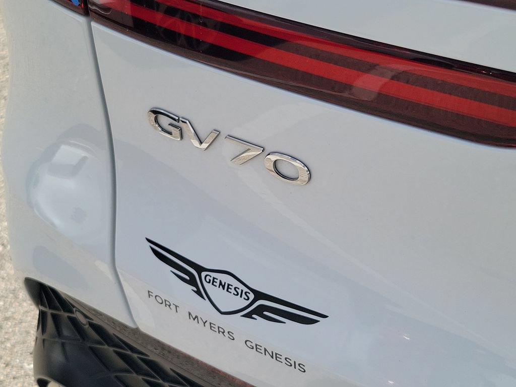 Certified 2024 Genesis GV70 3.5T Sport w/ Sport Prestige Package AWD/4WD image 10