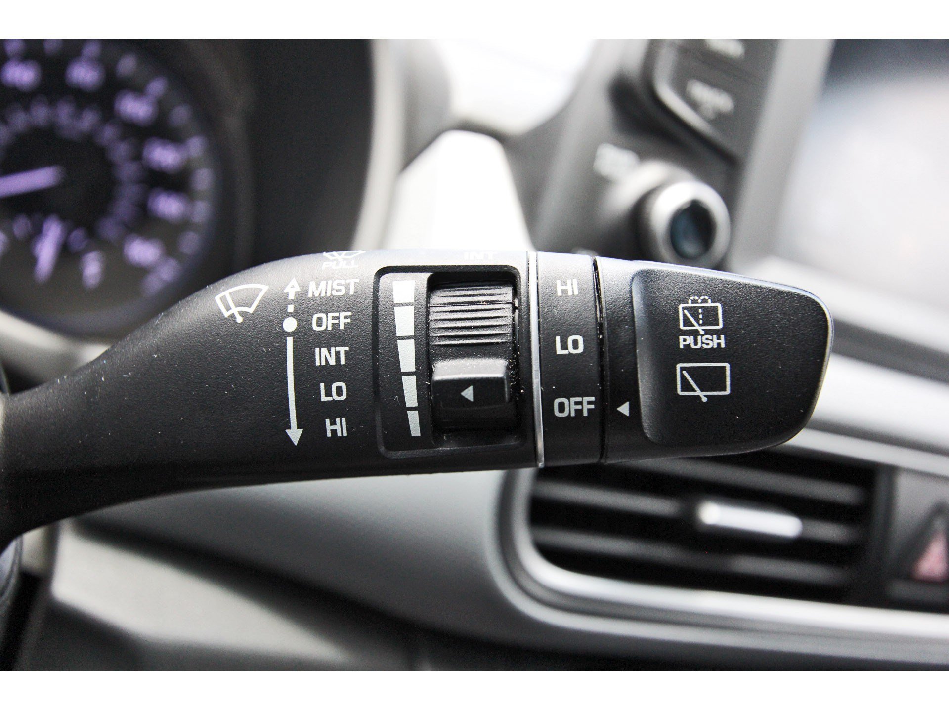 Used 2020 Hyundai Kona SE FWD image 18