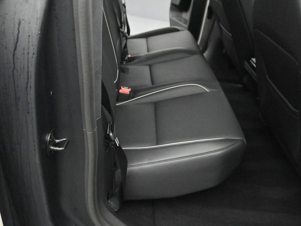 Used 2024 Tesla Cybertruck AWD Crew Cab image 17