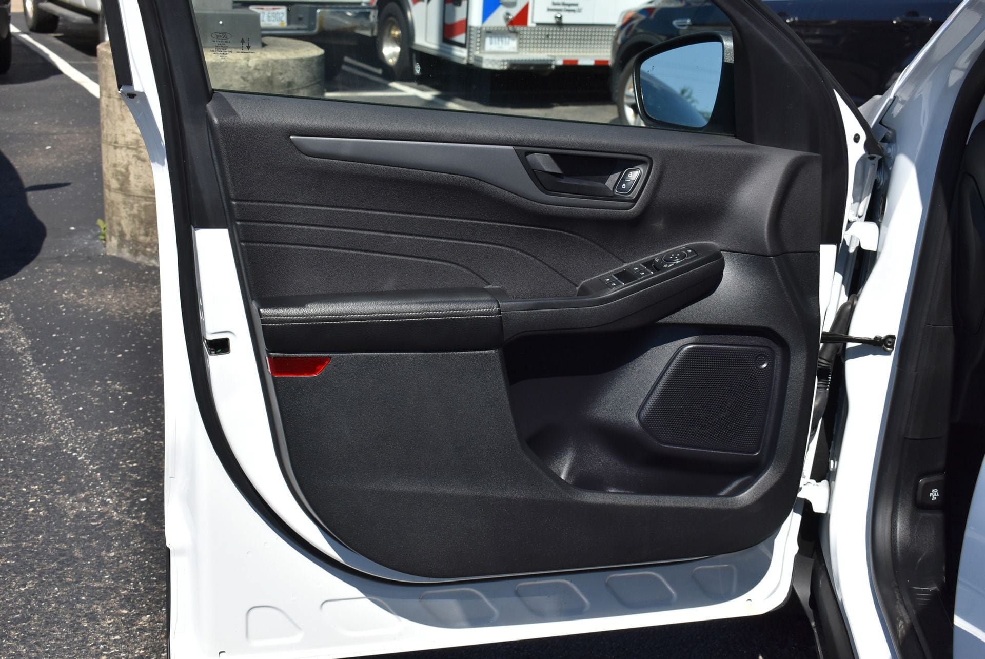 Used 2023 Ford Escape Active w/ Cold Weather Package FWD image 12