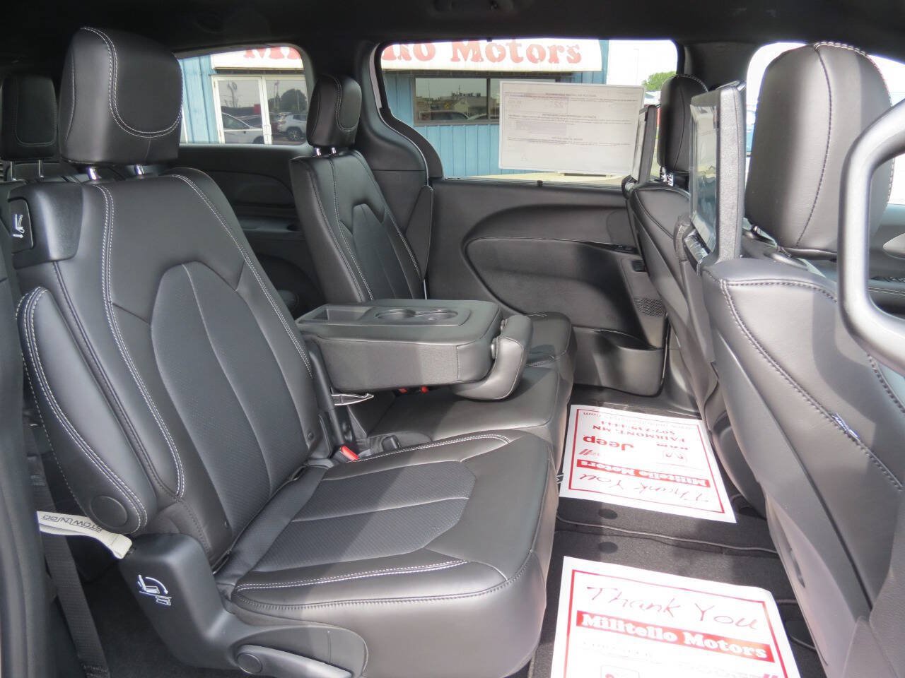 New 2026 Chrysler Pacifica Select FWD image 23