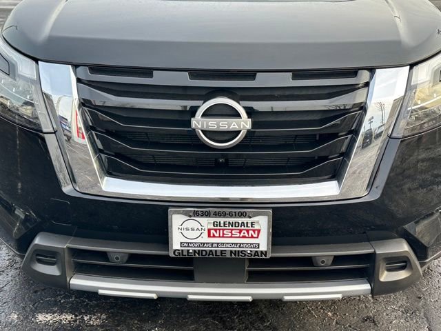 Certified 2025 Nissan Pathfinder SL image 8