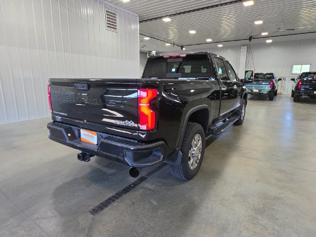 Used 2026 Chevrolet Silverado 3500 High Country AWD/4WD image 8
