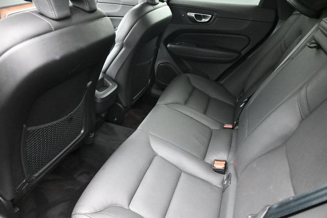 Used 2024 Volvo XC60 B5 Plus AWD/4WD image 18
