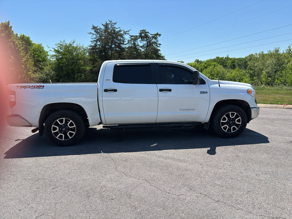 Used 2017 Toyota Tundra SR5 w/ TRD Off Road Package image 5