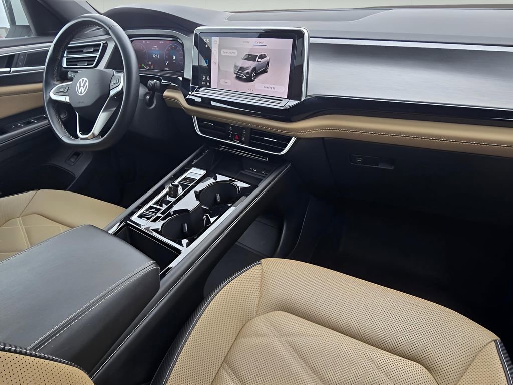 Used 2024 Volkswagen Atlas Cross Sport SE image 16