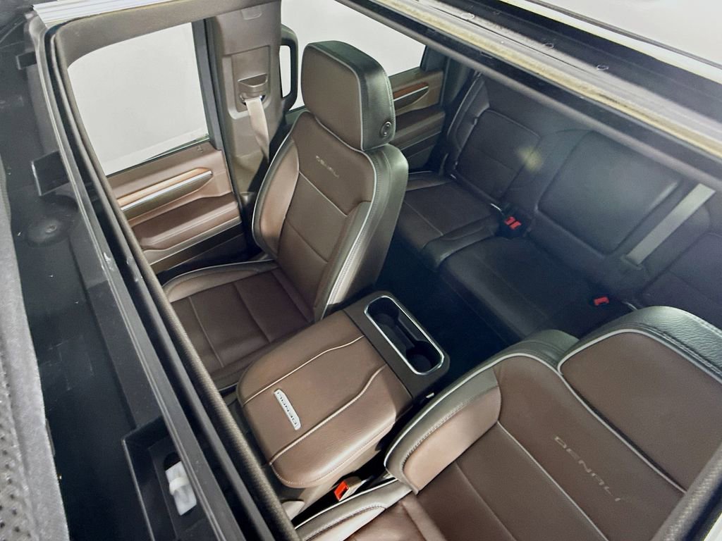 Used 2025 GMC Sierra 3500 Denali w/ Technology Package image 14