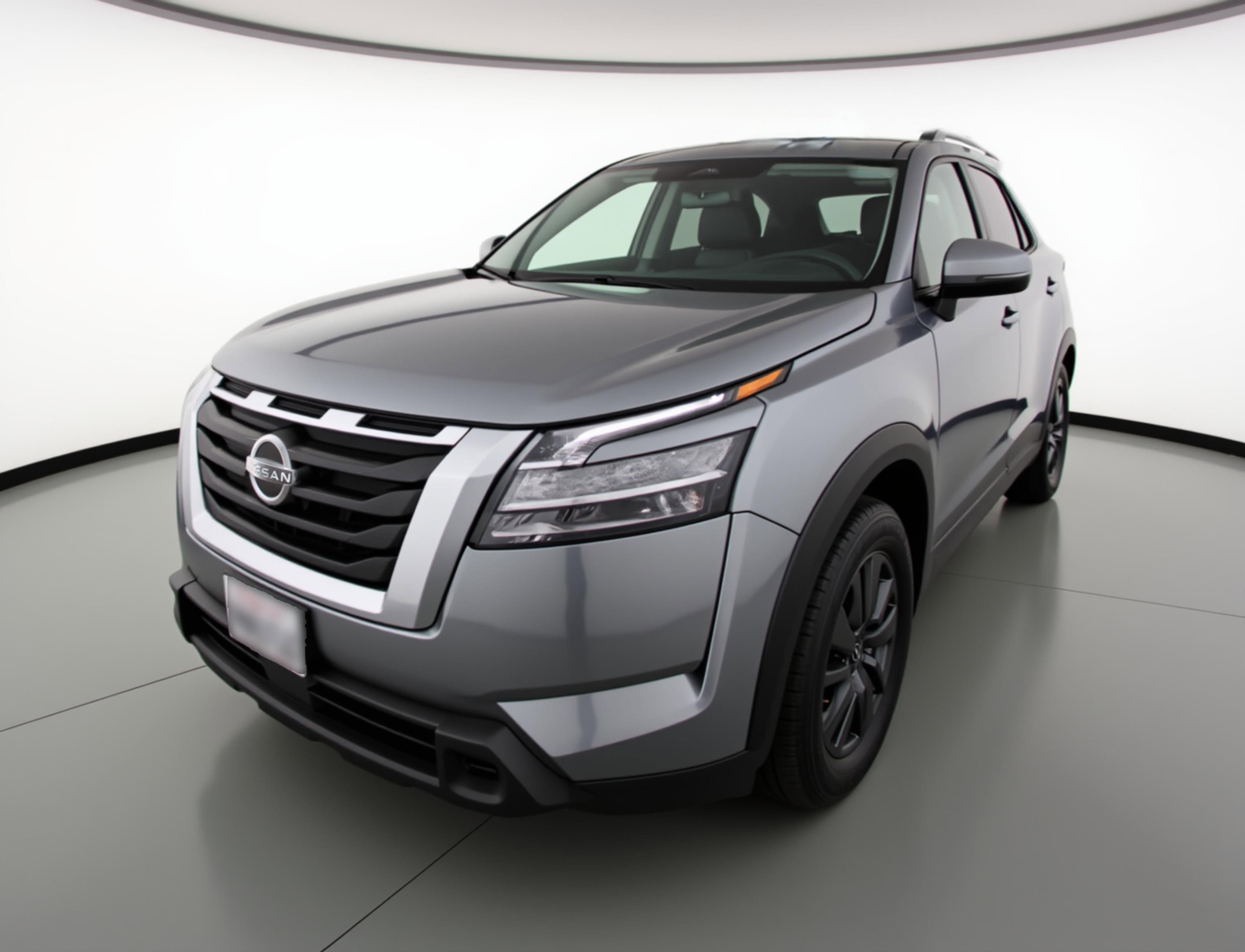 Used 2025 Nissan Pathfinder SV image 3
