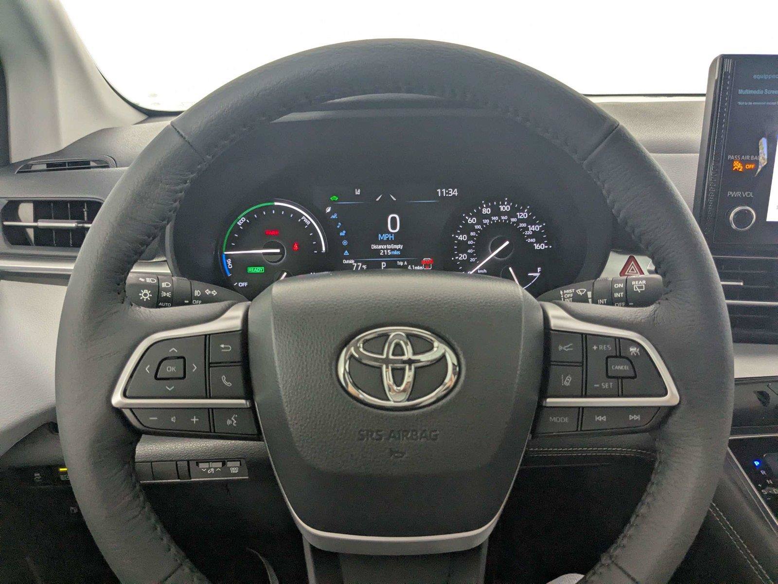 New 2026 Toyota Sienna XLE FWD image 13
