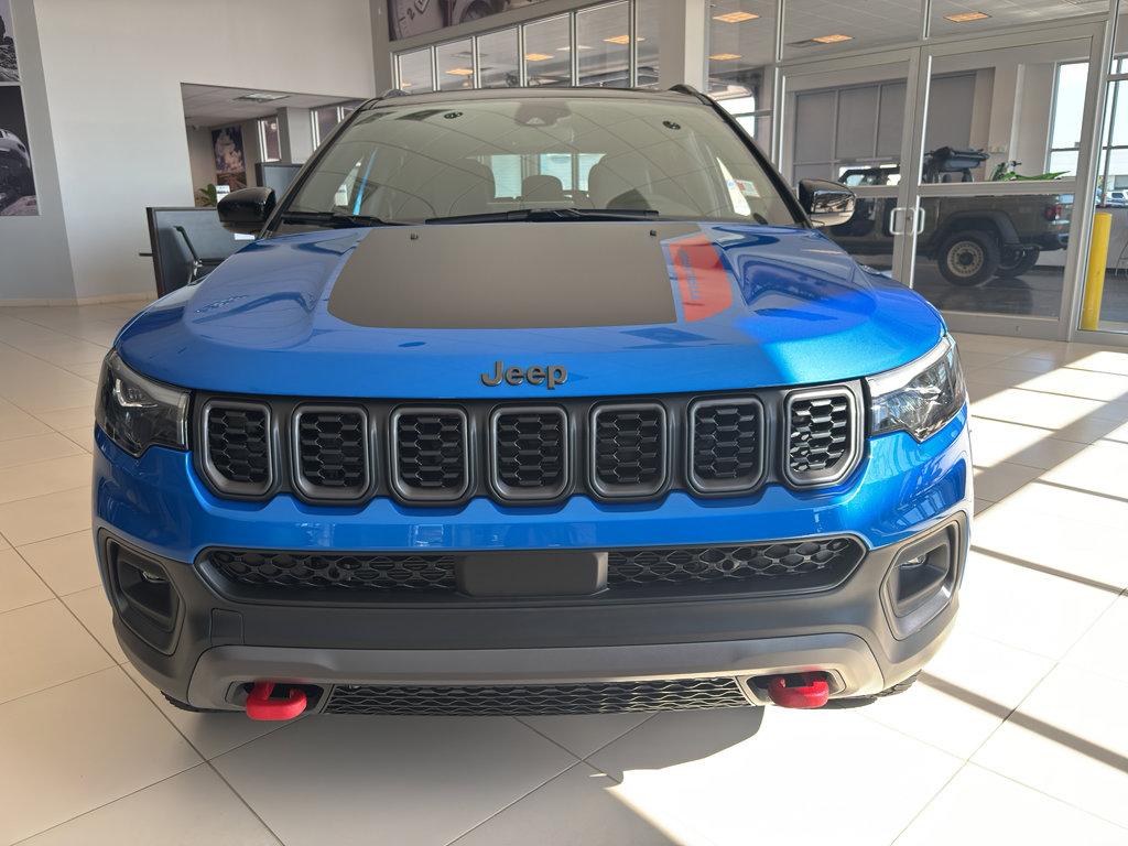New 2025 Jeep Compass Trailhawk w/ Trailhawk Elite Group image 3