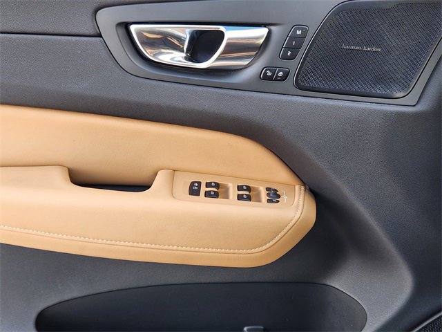 Used 2021 Volvo XC60 T5 Inscription w/ Advanced Package image 25