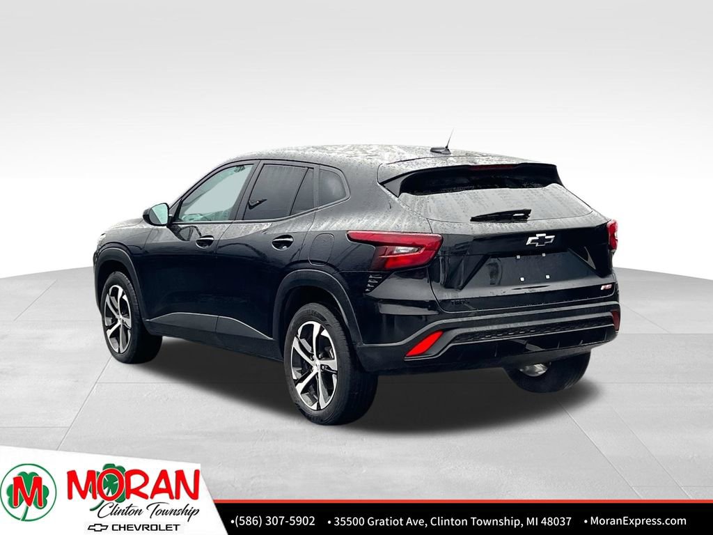 Certified 2024 Chevrolet Trax RS w/ Driver Confidence Package image 4