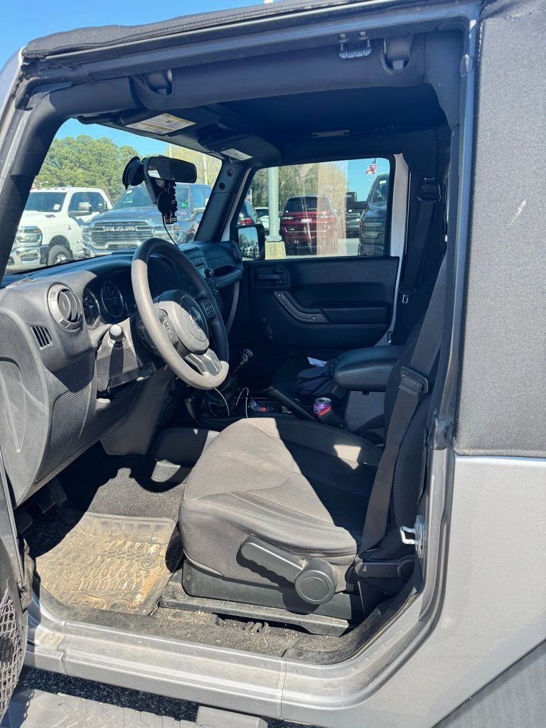 Used 2018 Jeep Wrangler Sport AWD/4WD image 15