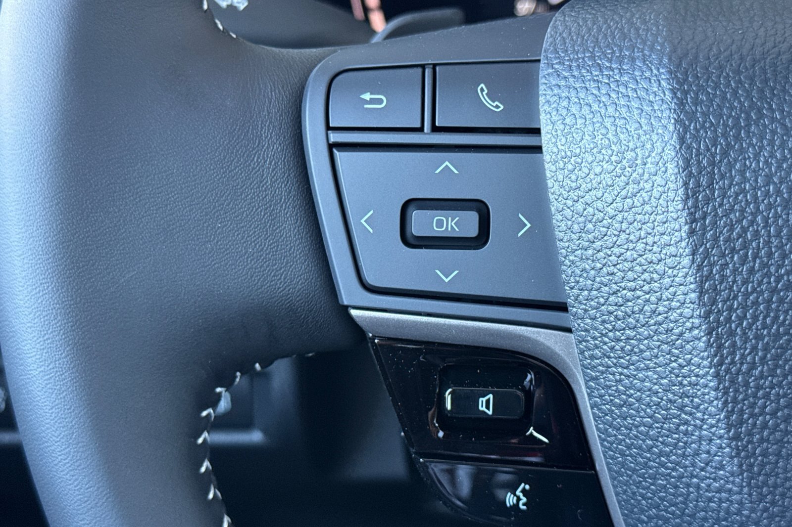 New 2026 Toyota Camry SE FWD image 26
