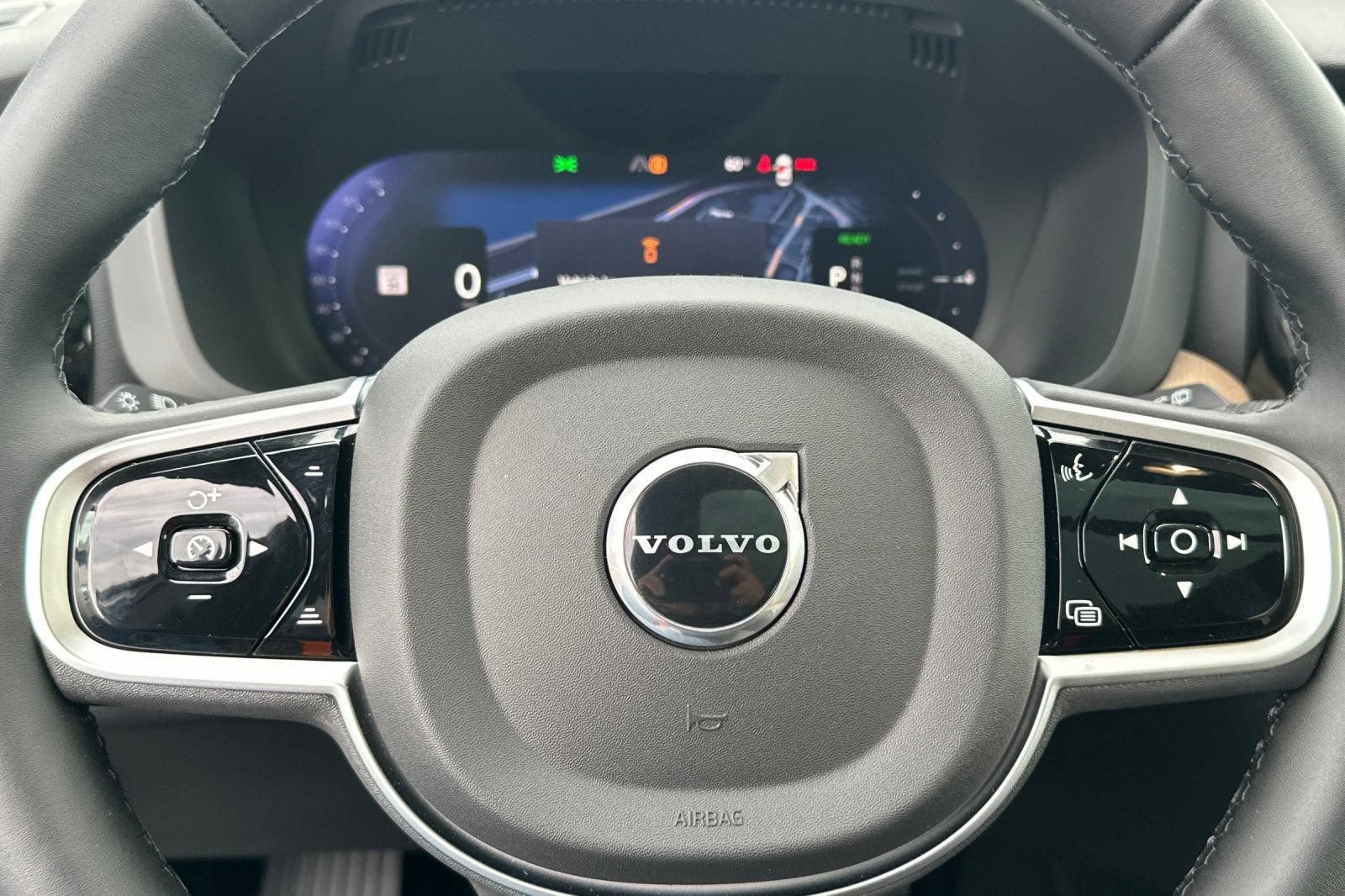 New 2026 Volvo XC60 T8 Plus w/ Protection Package Premier AWD/4WD image 24