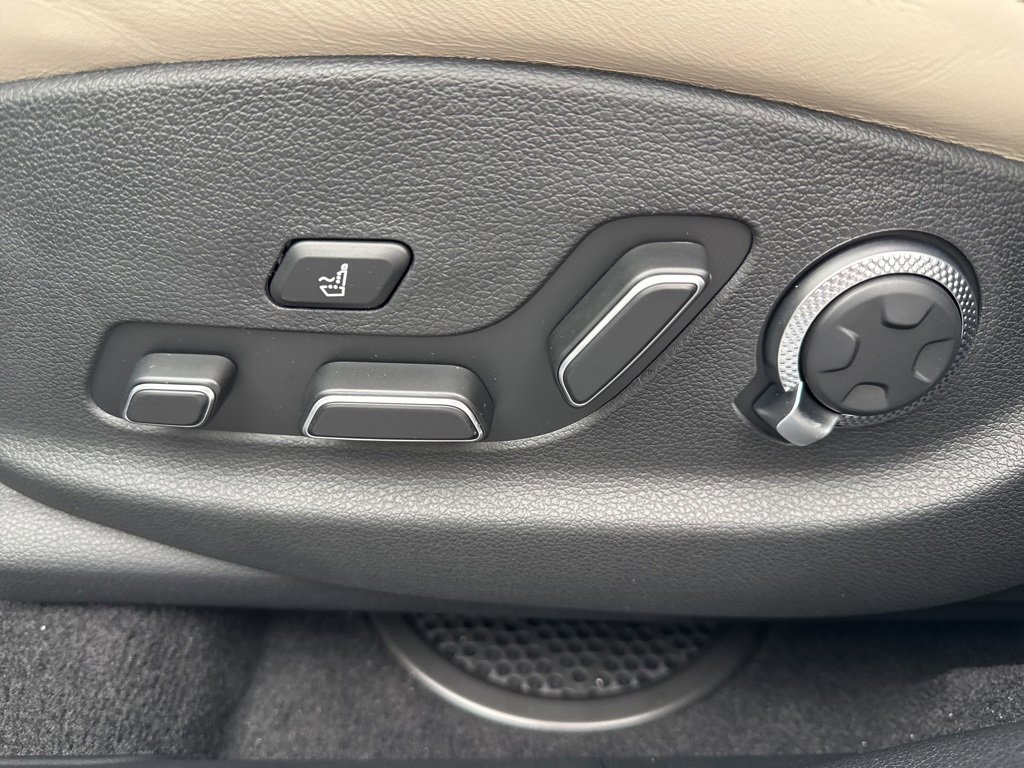 New 2025 Genesis GV70 3.5T Sport w/ Sport Prestige Package image 21