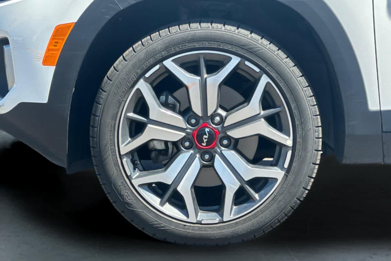 Used 2023 Kia Seltos SX AWD/4WD image 30