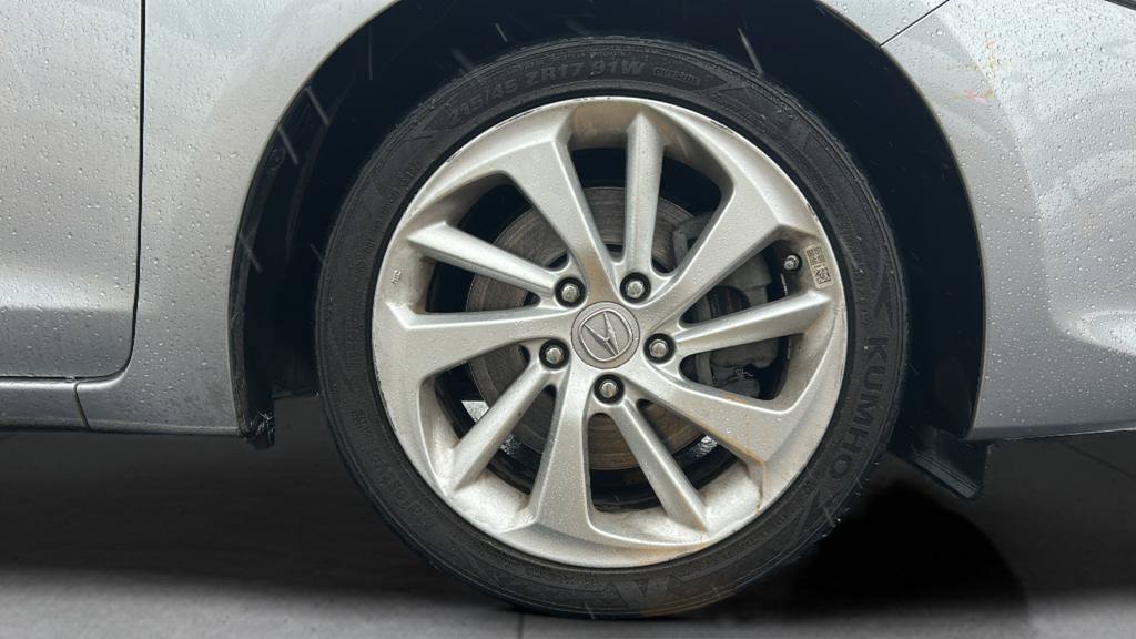 Used 2017 Acura ILX FWD image 31