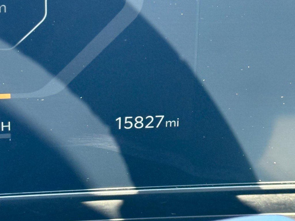 Used 2025 Kia Carnival SX Prestige image 21