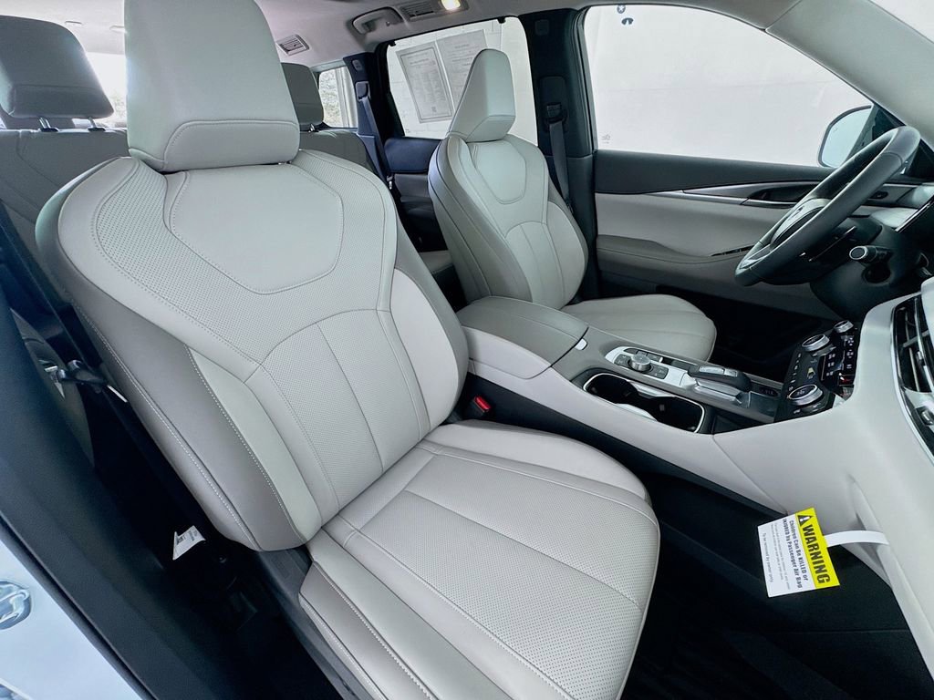 Certified 2026 INFINITI QX60 Luxe w/ Cargo Package image 31