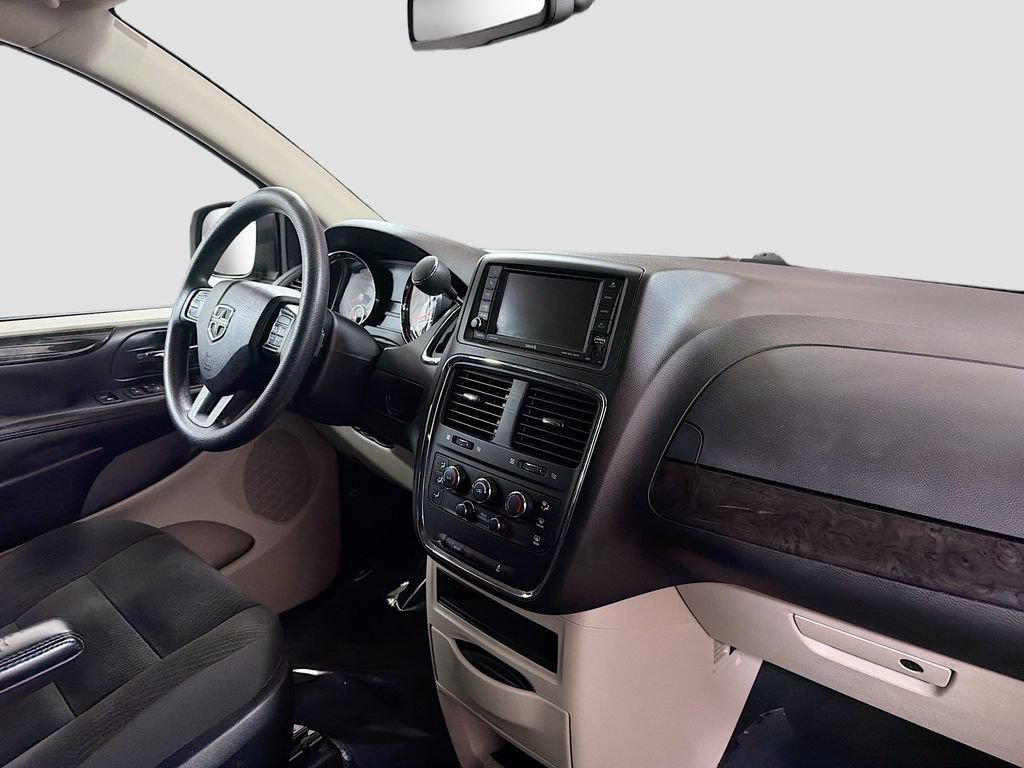 Used 2019 Dodge Grand Caravan SE w/ UConnect Hands-Free Group FWD image 29