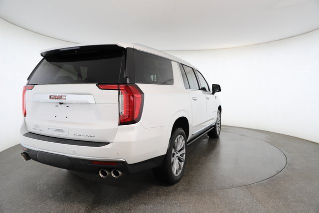 Used 2023 GMC Yukon XL Denali image 16