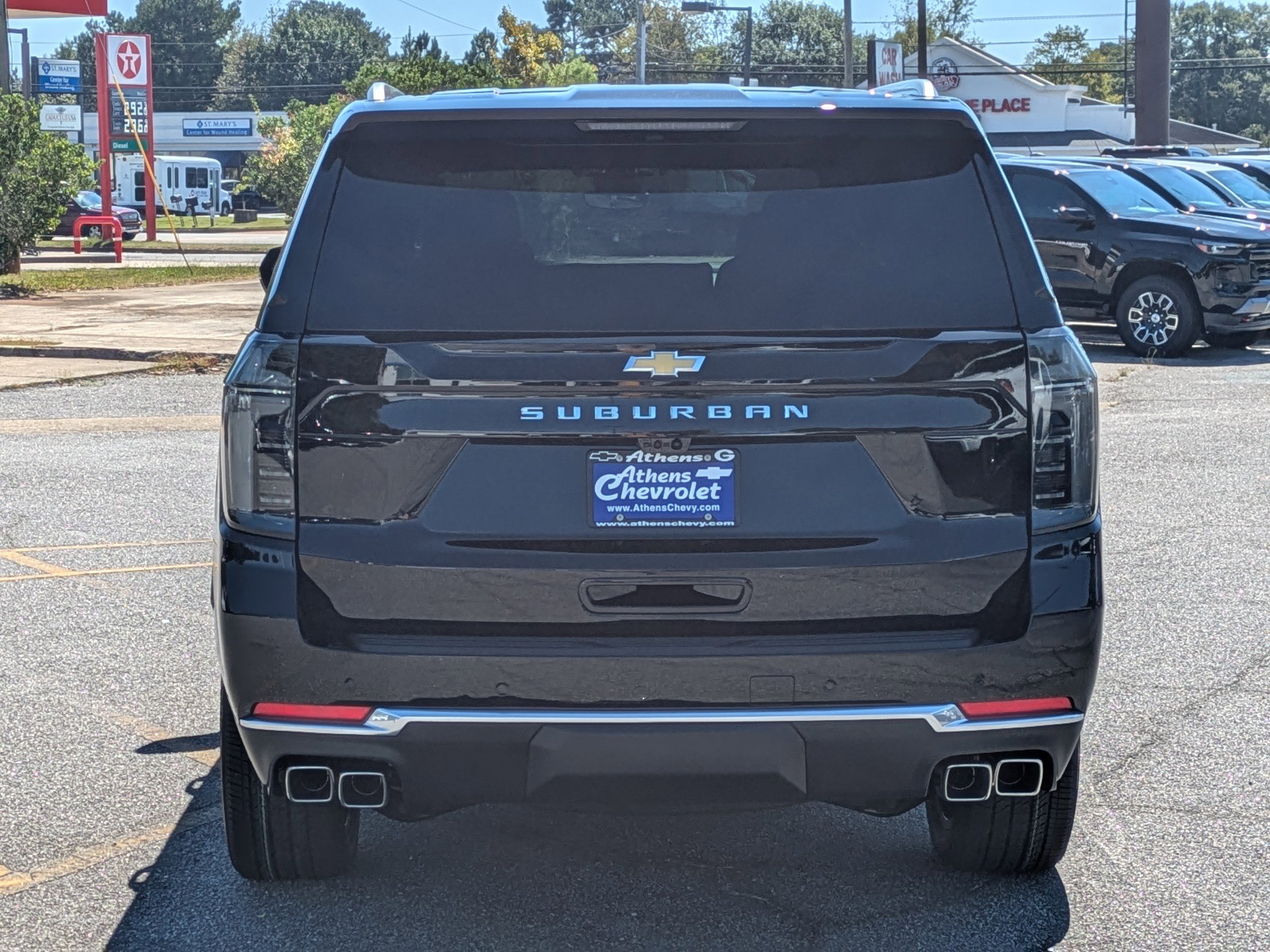 New 2026 Chevrolet Suburban High Country image 5