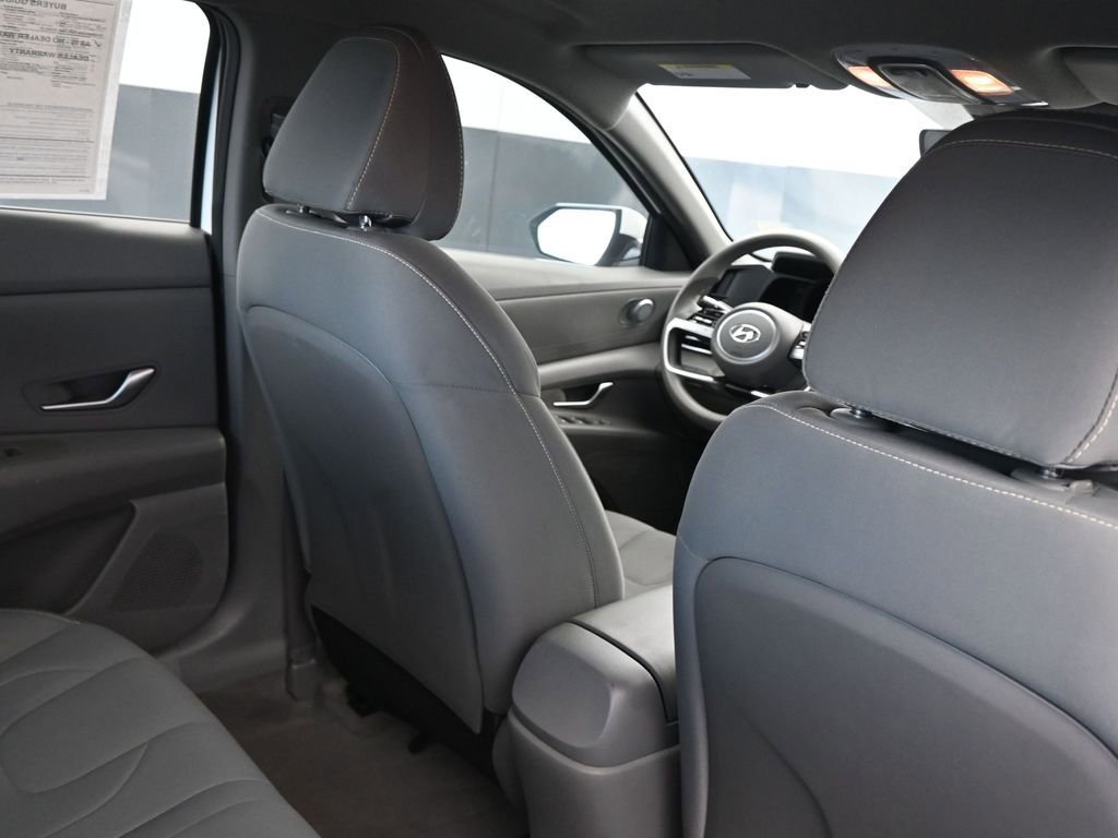 Used 2023 Hyundai Elantra SEL FWD image 15