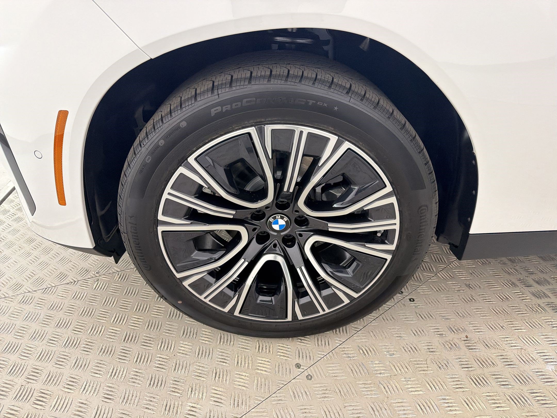 New 2026 BMW X3 xDrive30i w/ Premium Package AWD/4WD image 12