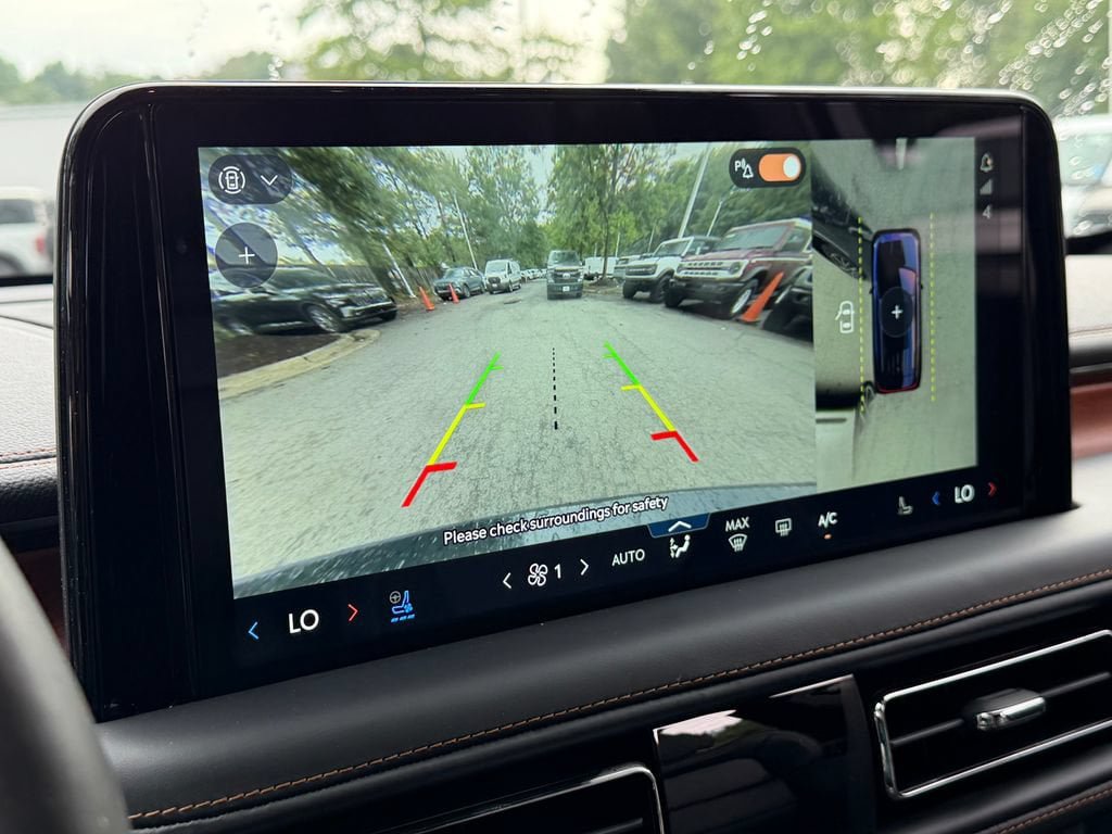 New 2026 Lincoln Aviator Black Label w/ Dynamic Handling Package AWD/4WD image 25