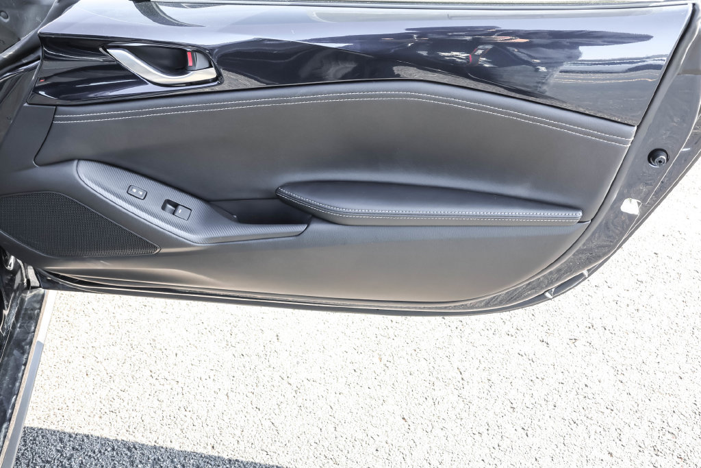 New 2026 MAZDA MX-5 Miata Club w/ Interior Package RWD image 40