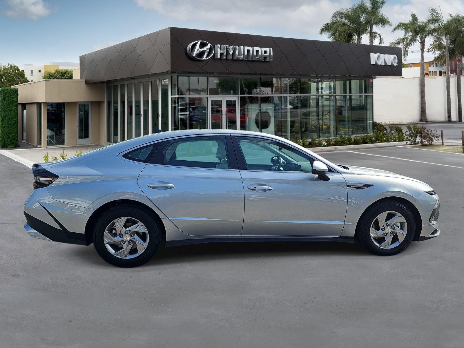Certified 2026 Hyundai Sonata SE FWD image 2
