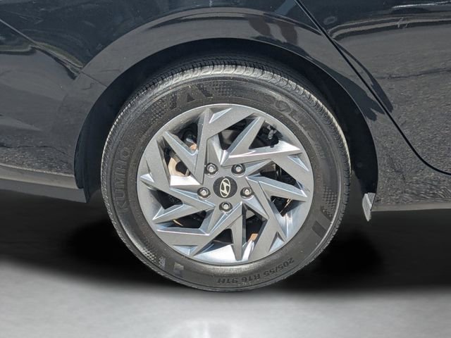 Used 2024 Hyundai Elantra SEL FWD image 27